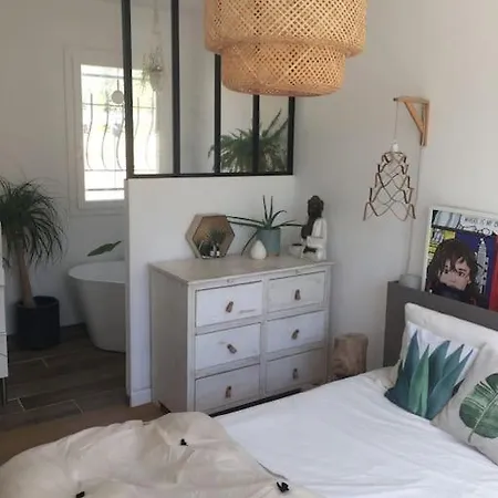 Maison à 2 min à pied de la plage de la Garonne Le Pradet