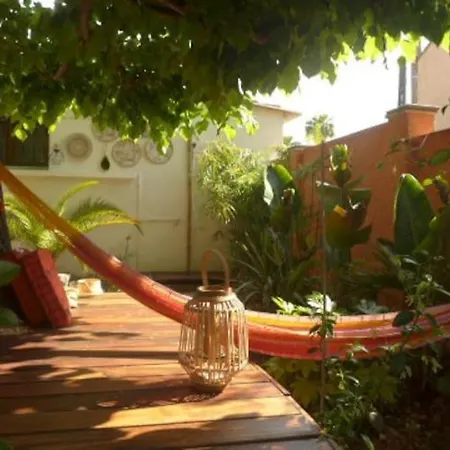 Maison à 2 min à pied de la plage de la Garonne * Le Pradet