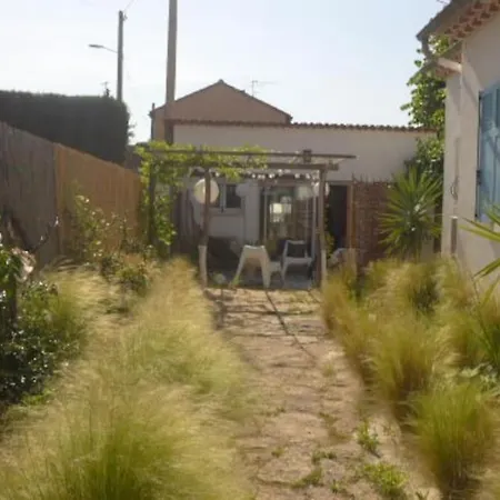 Maison à 2 min à pied de la plage de la Garonne Casa de Férias